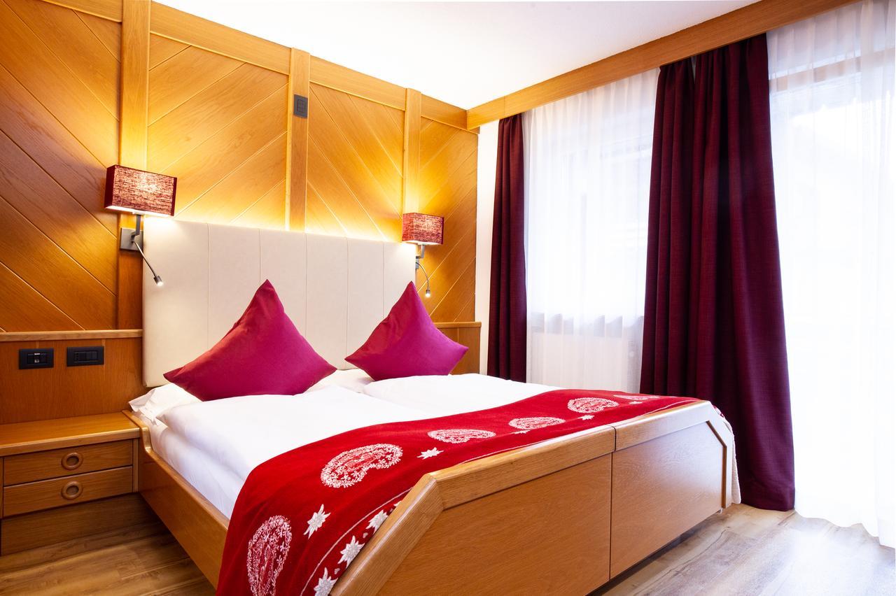 Hotel Cirelle Suite & Spa Canazei Extérieur photo
